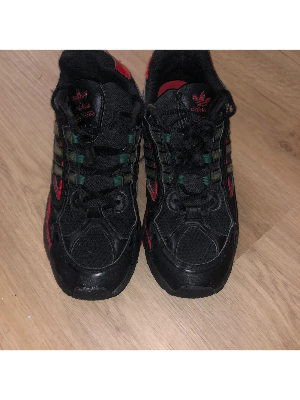 ADIDAS OZMILLEN ORIGINALS BLACK RED TRAINING RUNNING SHOES GREEN MENS SIZE 10.5